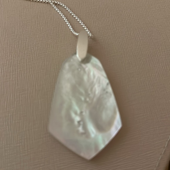 NWOT Kendra Scott Cam Long Pendant slider Necklace in Bright Silver - Picture 4 of 5